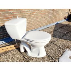 Wit toilet