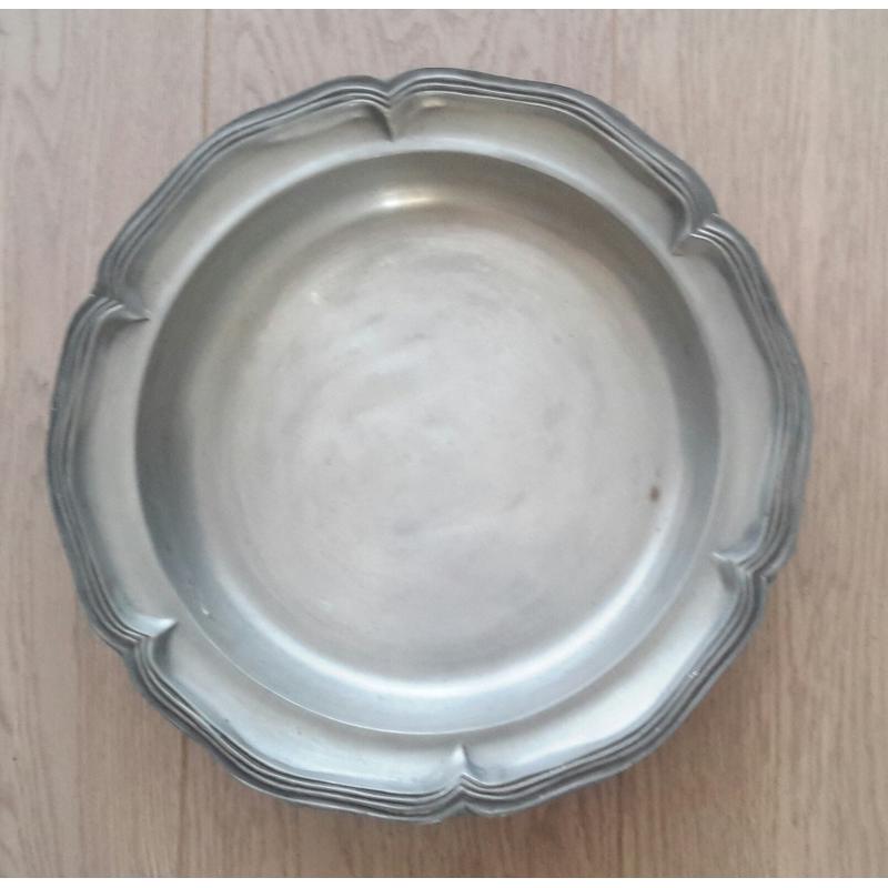 Set van tinnen decoratieve accessoires