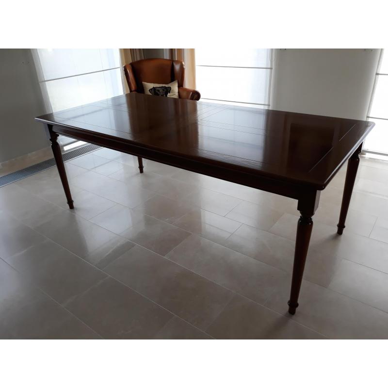 Tafel in massief kerselaar