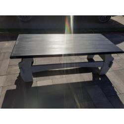 Stevig Salontafel