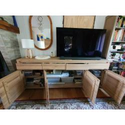 Massief licht eiken dressoir en barkast