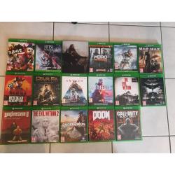 Xbox one x 1TB   1 controller   2 externe hdd's   17 games