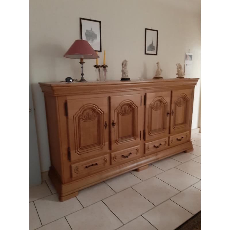 Half hoge dressoir