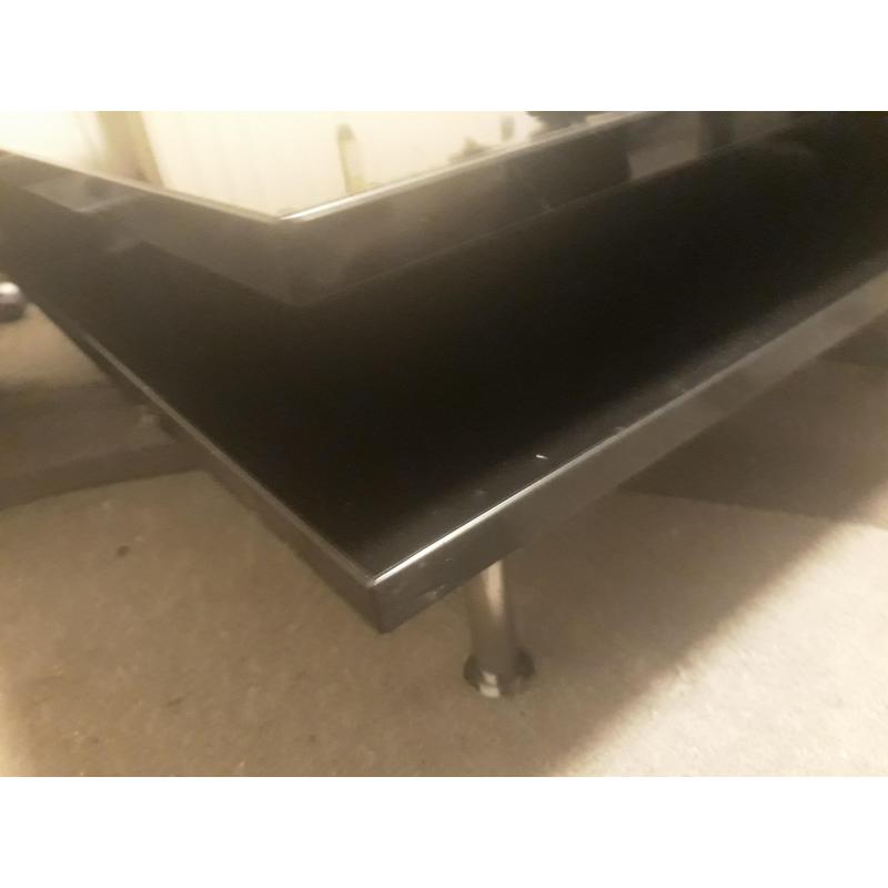 zwarte moderne salontafel