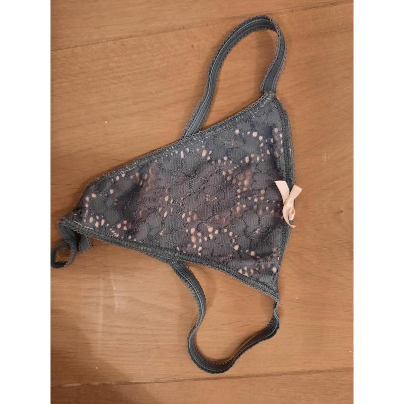 Gebruikt String te koop