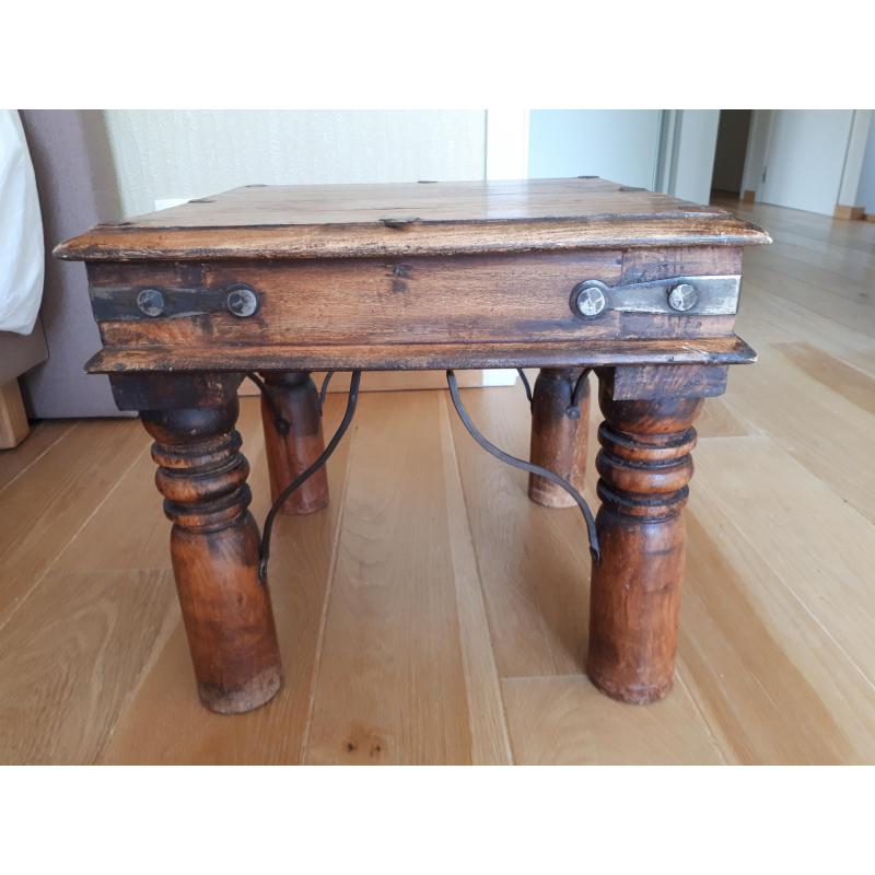 1 grote & 2 kleine salontafels