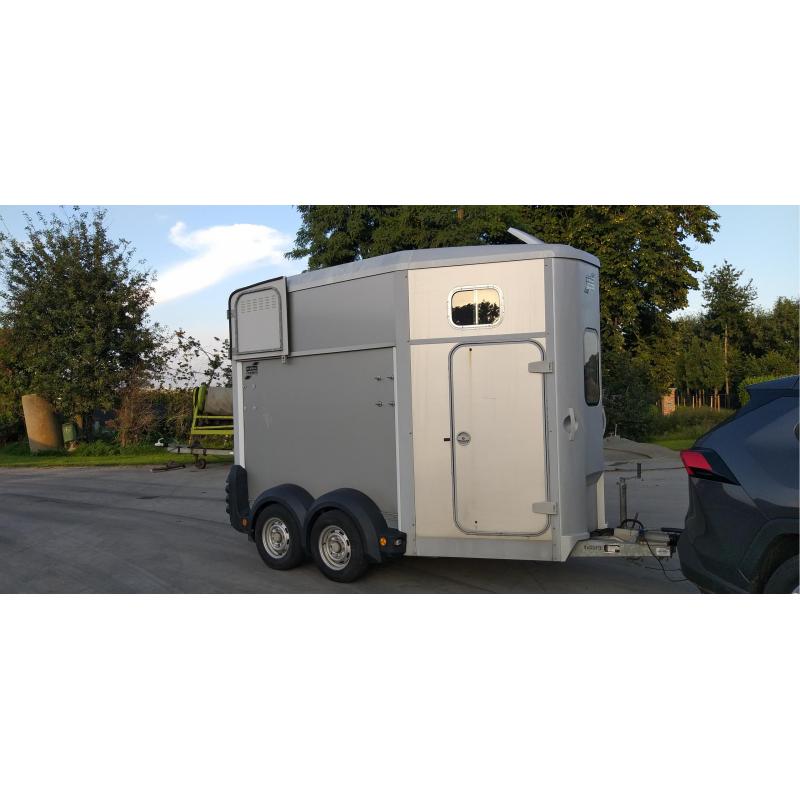 paardentrailer Ifor Williams HB506