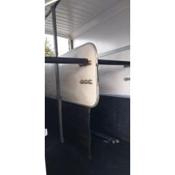 paardentrailer Ifor Williams HB506
