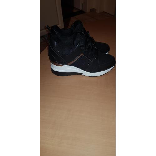 Zwarte dames schoenen