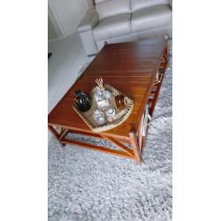 Eikenhouten salontafel met legger