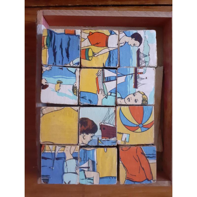 Oude blokkenpuzzel in hout