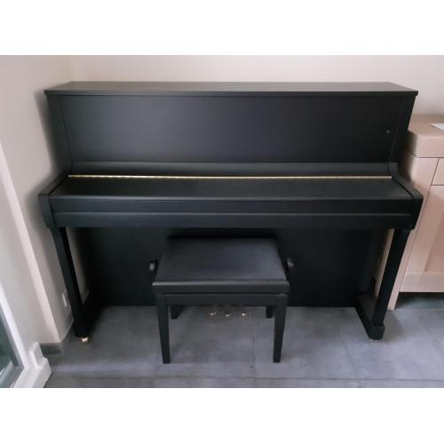 Mat zwarte klassieke buffet piano incl kruk