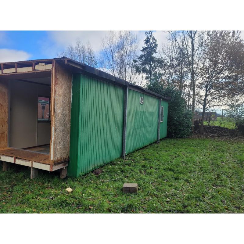 Vakantie caravan woonunit hobbyruimte
