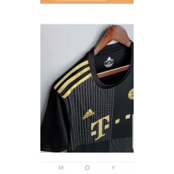 Originele truitjes o.a. Bayern Dortmund  enz NIEUW €45