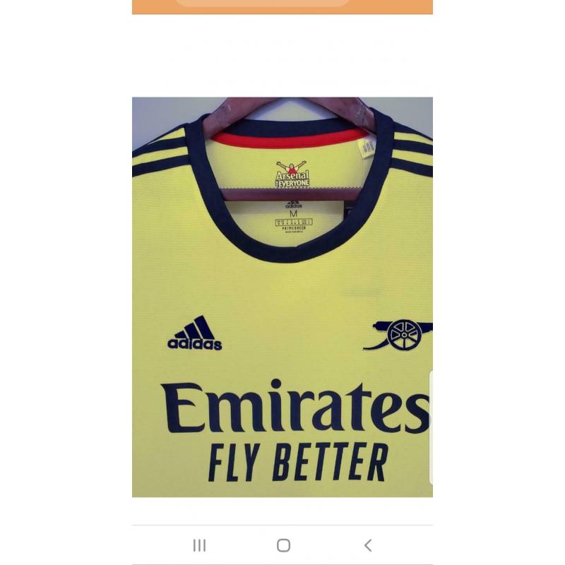 Originele truitjes o.a. Barcelona Arsenal enz NIEUW €45