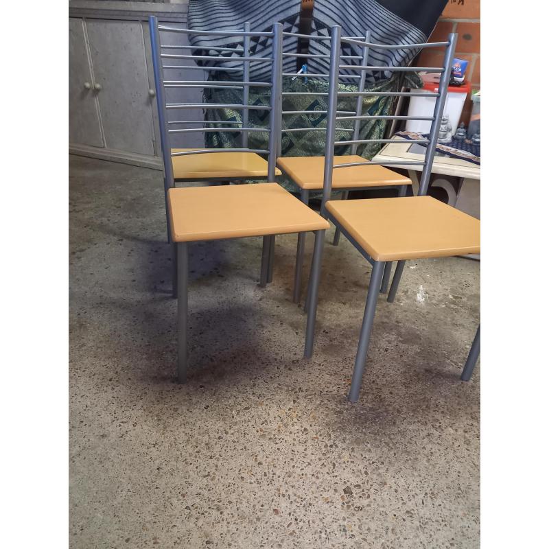 Stoelen te koop