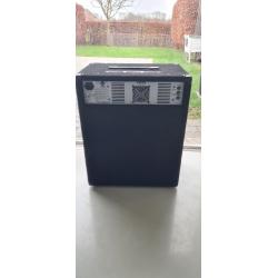 Gitaar versterker Laney RB8 450 Watt met hoes