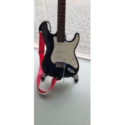 Gitaar Phoenix STC-33 zwart/wit met staander en hoes