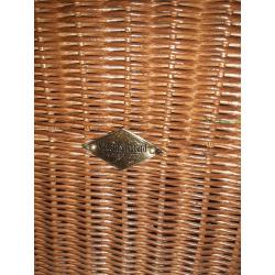 Mooie tafelset van Vincent Sheppard met massief granieten blad en 4 rotanstoelen