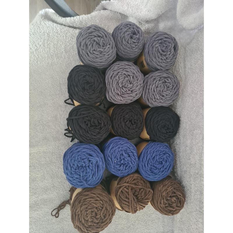 54 bollen Chunky Chenille