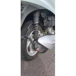 mooie scooter sym 125 cc