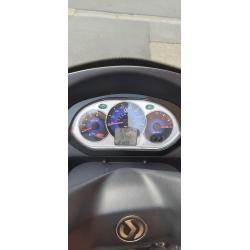 mooie scooter sym 125 cc