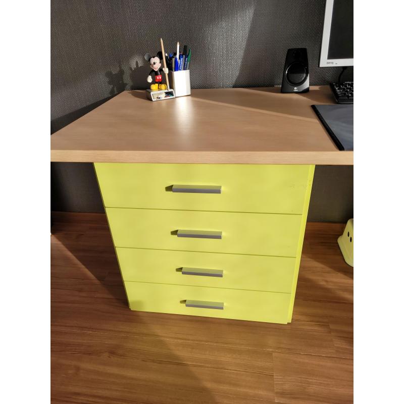 Jeugd Bed en Bureau met ladekast