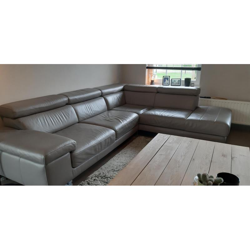 Natuzzi lederen hoeksalon met verstelbare zit en hoofdsteunen - taupe