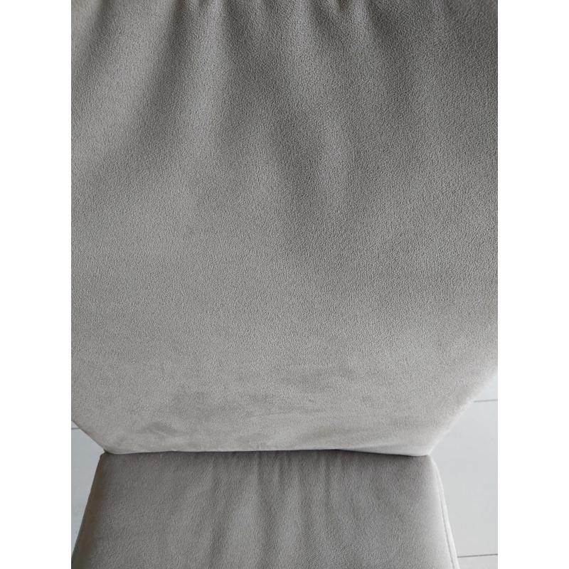 glazen tafel en stoelen