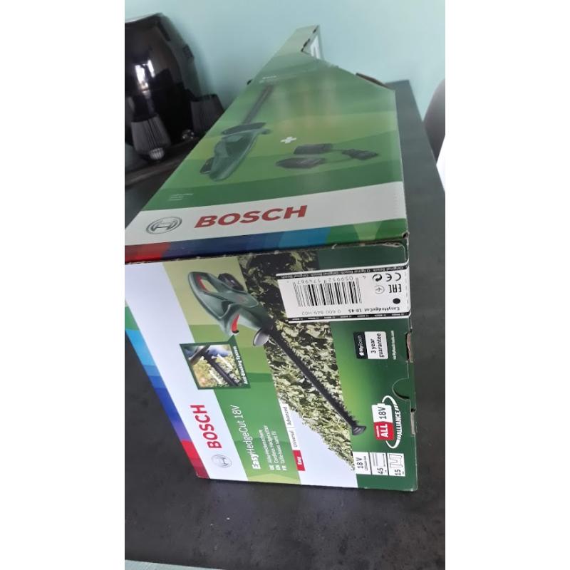 Te koop Heggeschaar op batterij
