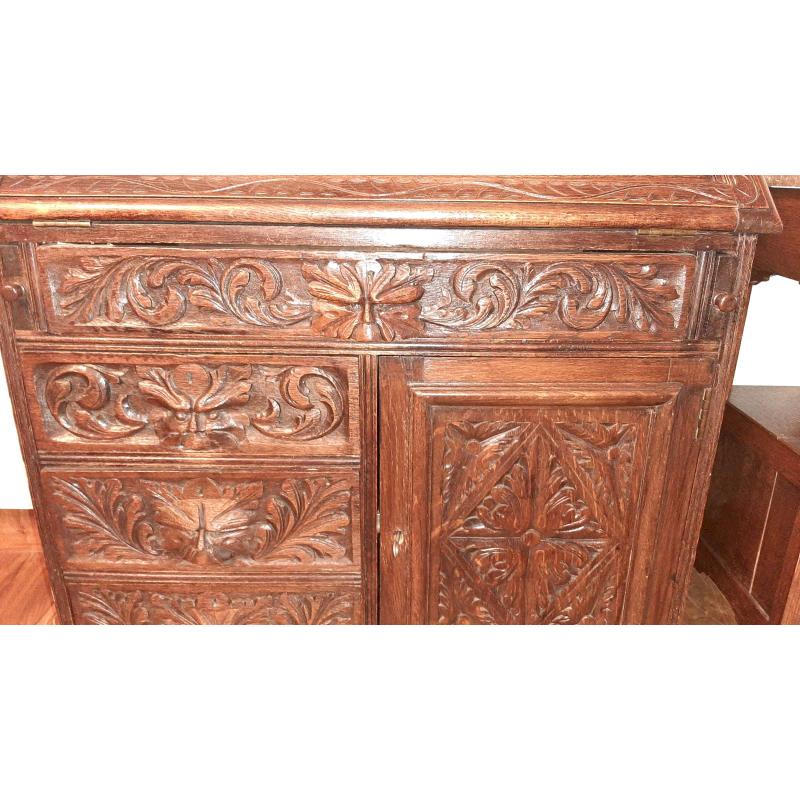 Antiek bureau