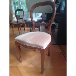 antieke notenhouten Biedermeier tafel   6 stoelen