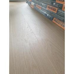 Meister Parket - Licht grijs, levendig eik mat lak (8548)