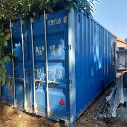 UItgeruste container voor pleisterwerken