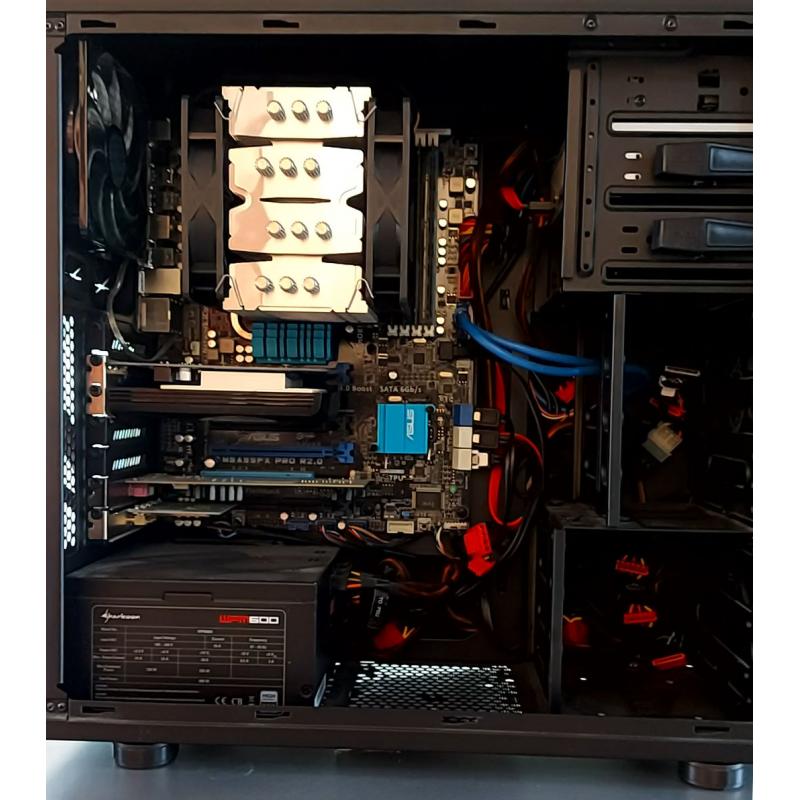 Performante desktop PC mrt scherm