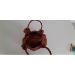 Italiaans leren, camelkleur tas.