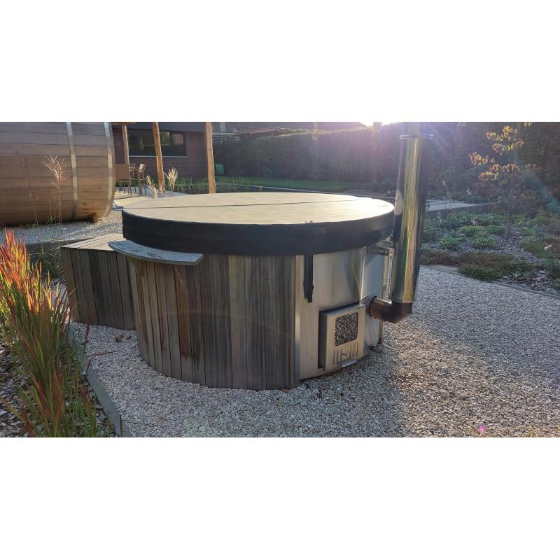 Luxe hottub 180 cm met geïntegreerde houtkachel