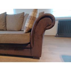 Verzorgd en comfortabel salon