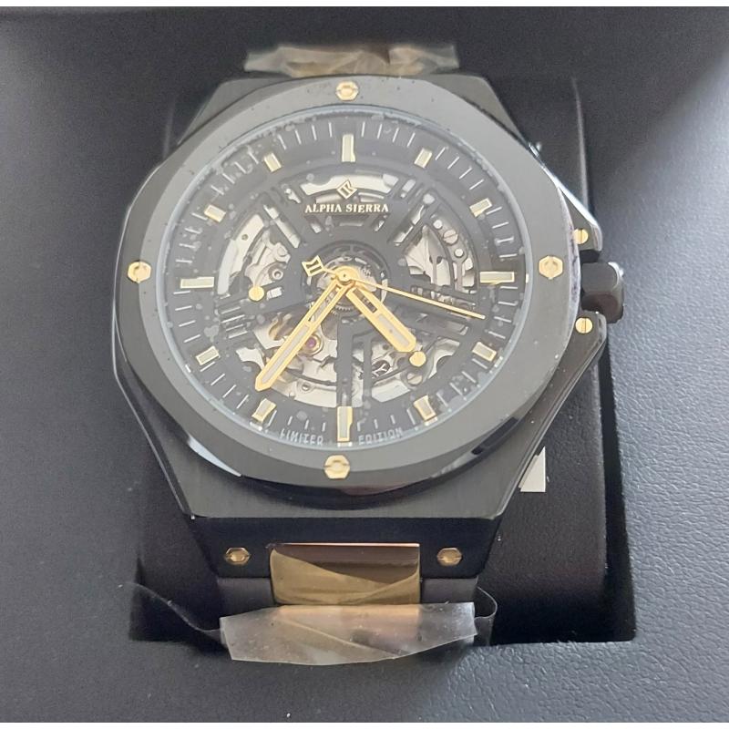 Alpha Sierra Falcon herenhorloge