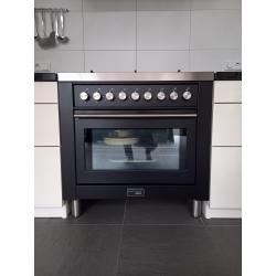 Fornuis (gas) merk Solitaire zespits met elektrische oven