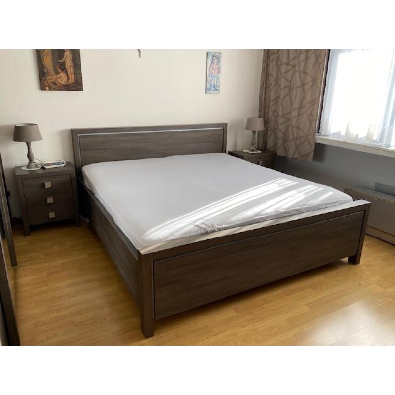 Complete slaapkamer te koop