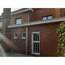 Huis met handelsruimte