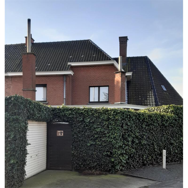 Huis met handelsruimte