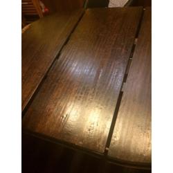 Ronde eiken tafel