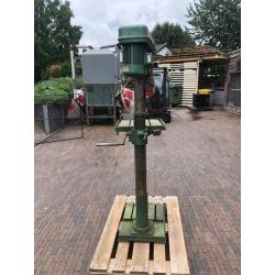 grote kolomboormachine
