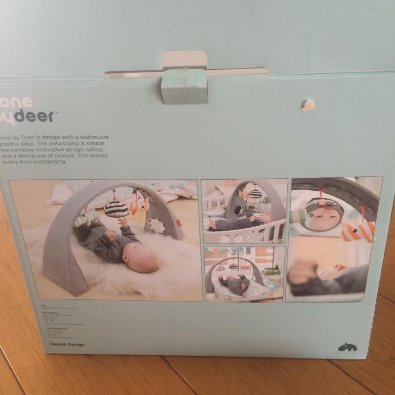 Speelboog baby van het merk Done by Deer