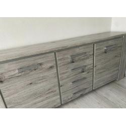 Dressoir en tafel set