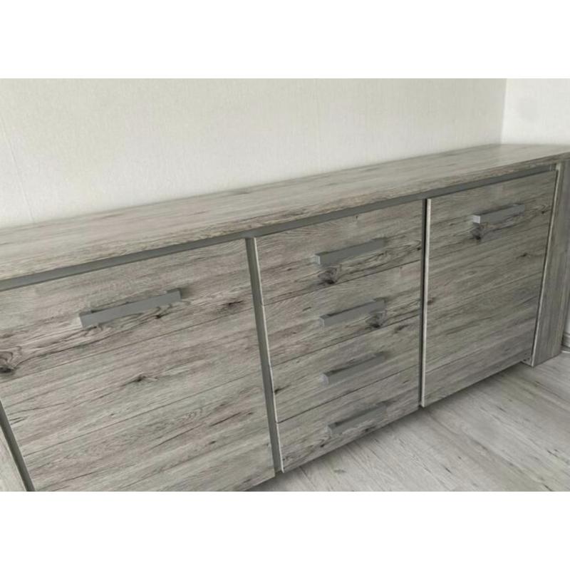 Dressoir en tafel set