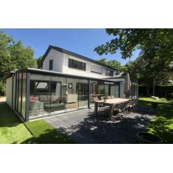 Te huur, vrijstaande, mooie en luxueuze villa in Zeeland in Cadzand-Bad, 2 – 7 personen. 5 minuten lopen van het strand.