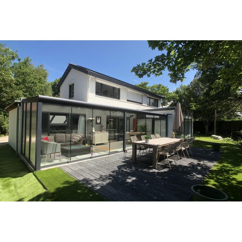 Te huur, vrijstaande, mooie en luxueuze villa in Zeeland in Cadzand-Bad, 2 – 7 personen. 5 minuten lopen van het strand.